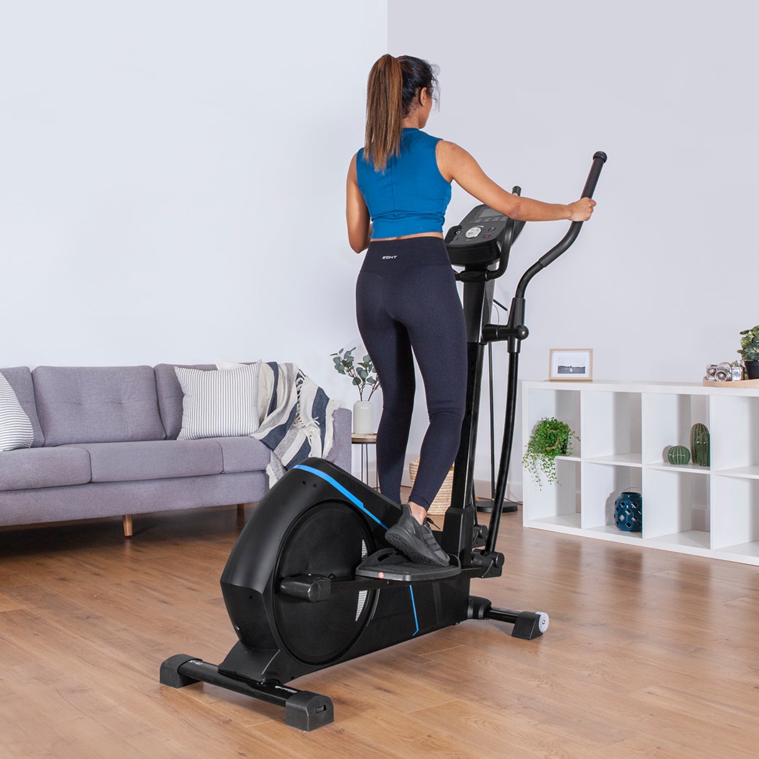 NNEDSZ Fitness X-41 Cross Trainer